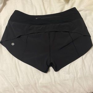 Lululemon speed up low rise lined shorts 2.5” size 6